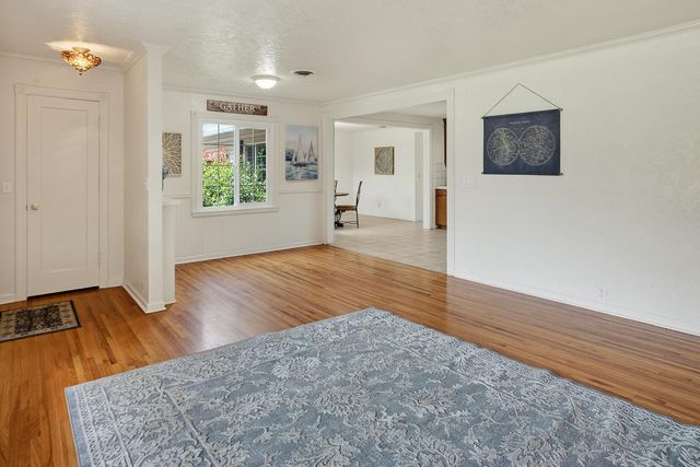 1099 Villa Vista Ave, Yuba City, CA 95991