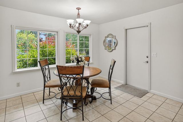 1099 Villa Vista Ave, Yuba City, CA 95991