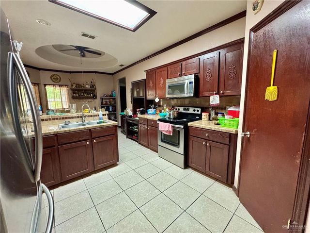 604 S Val Verde Road, Donna, TX 78537