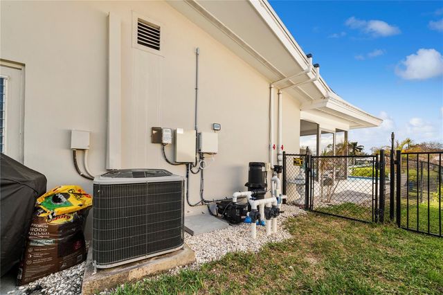 632 SHORE DRIVE, Largo, FL 33771