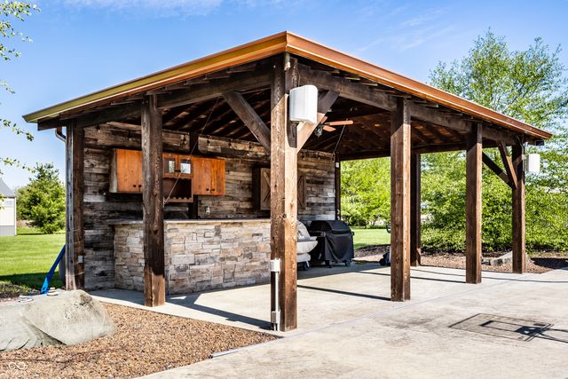 10370 N County Road 471 E, Pittsboro, IN 46167