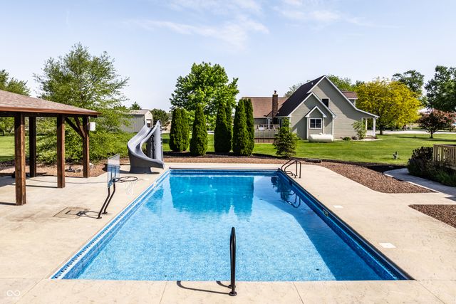 10370 N County Road 471 E, Pittsboro, IN 46167