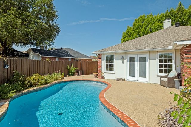 2922 Andrea Lane, Garland, TX 75040