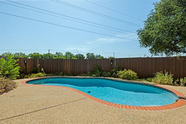 2922 Andrea Lane, Garland, TX 75040