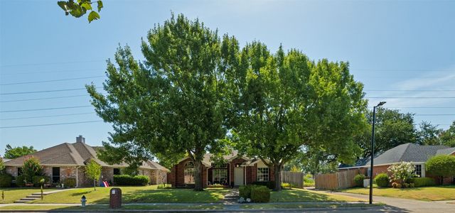 2922 Andrea Lane, Garland, TX 75040