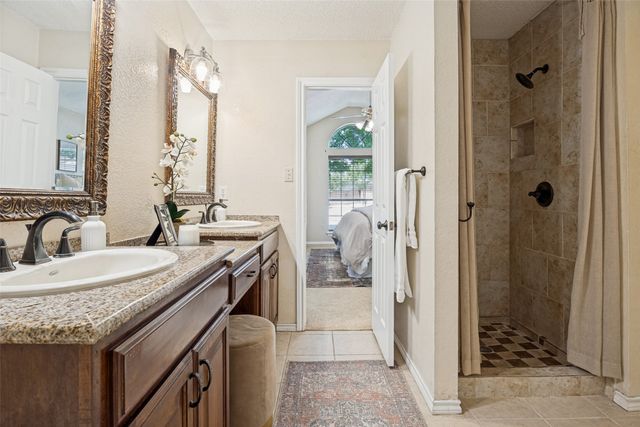2922 Andrea Lane, Garland, TX 75040