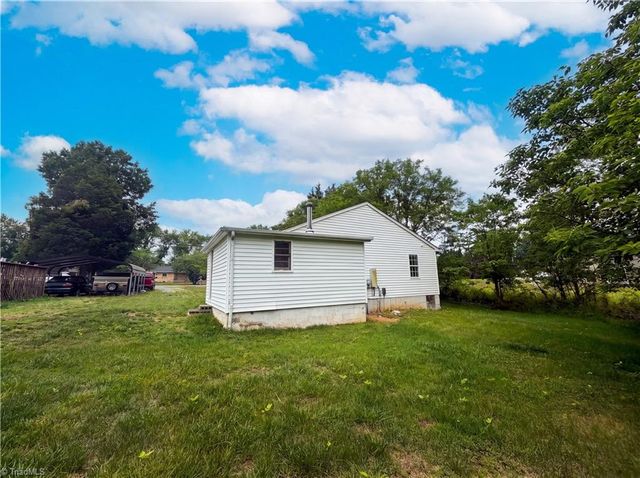 738 Stokesburg Road, Walnut Cove, NC 27052
