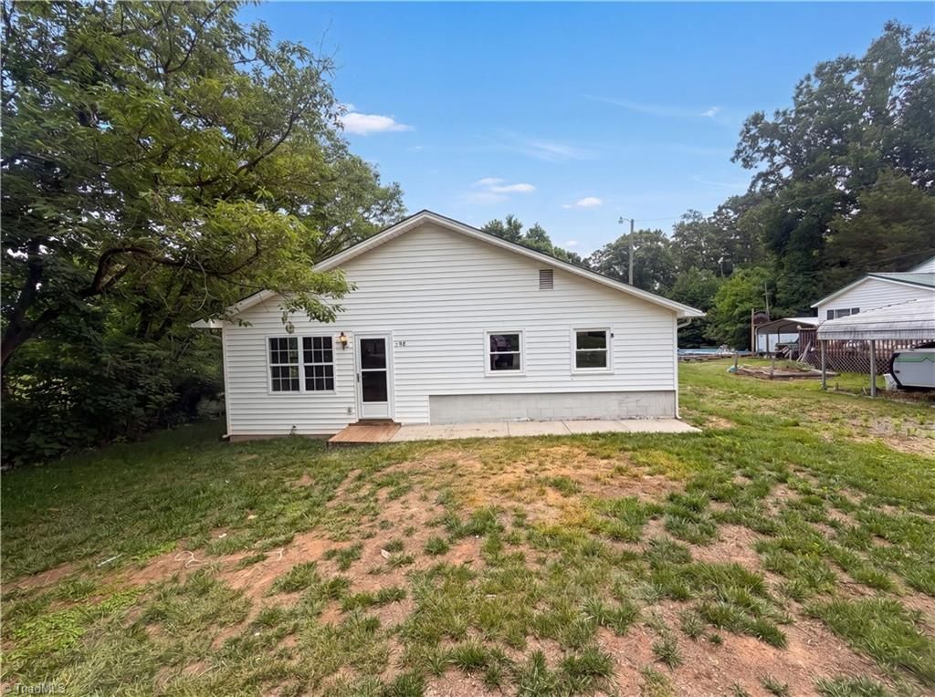 738 Stokesburg Road, Walnut Cove, NC 27052