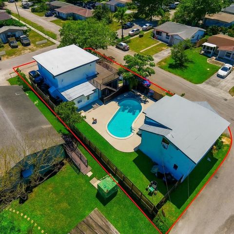 2447 Roosevelt Street, Hollywood, FL 33020