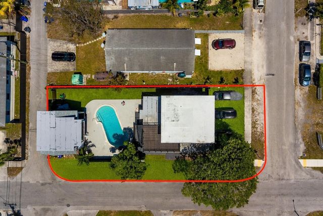 2447 Roosevelt Street, Hollywood, FL 33020