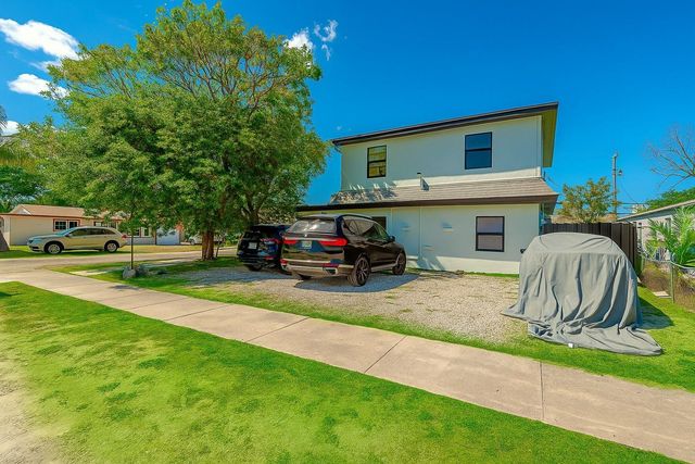 2447 Roosevelt Street, Hollywood, FL 33020