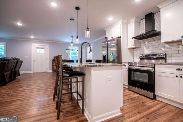 140 Walker Woods Drive, Carrollton, GA 30116