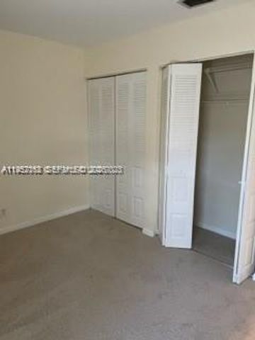 879 NW 81st Way 4, Plantation, FL 33324