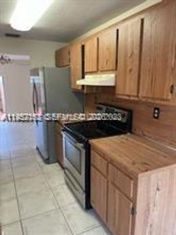 879 NW 81st Way 4, Plantation, FL 33324