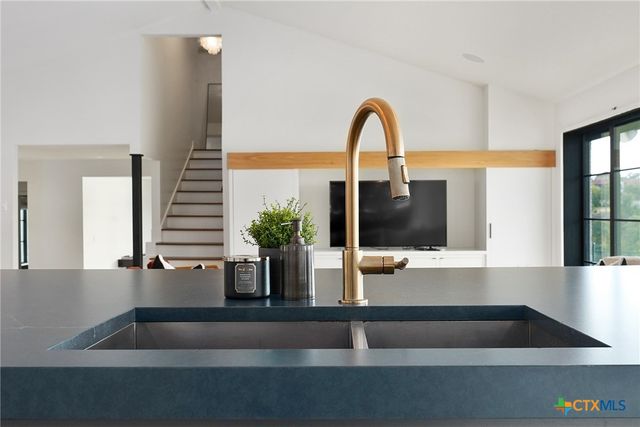 115 Lakeview Drive, Belton, TX 76513