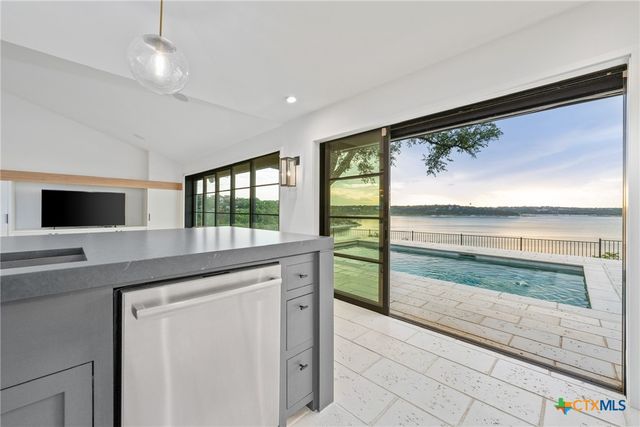 115 Lakeview Drive, Belton, TX 76513