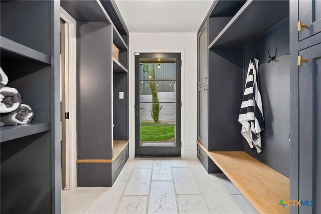 115 Lakeview Drive, Belton, TX 76513