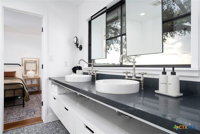 115 Lakeview Drive, Belton, TX 76513