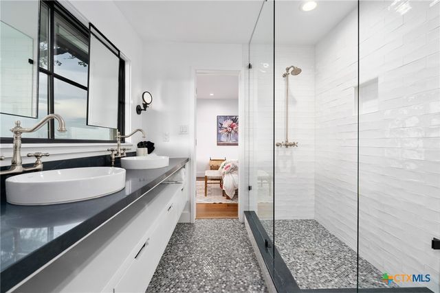 115 Lakeview Drive, Belton, TX 76513