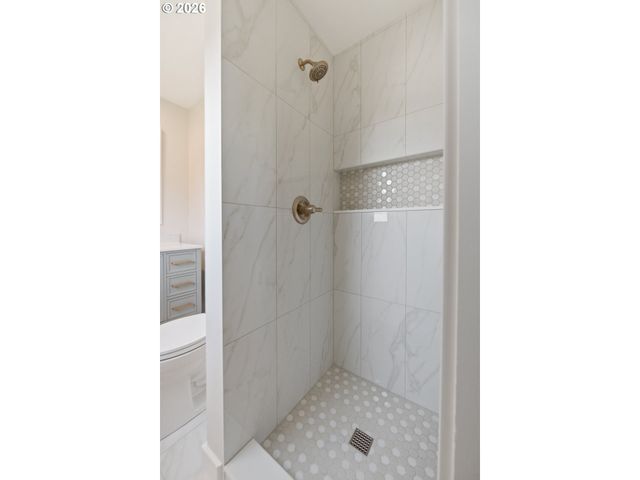 9375 Sw ROYAL WOODLANDS Dr, Beaverton, OR 97005