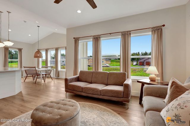 11879 E Apple Circle, Palmer, AK 99645