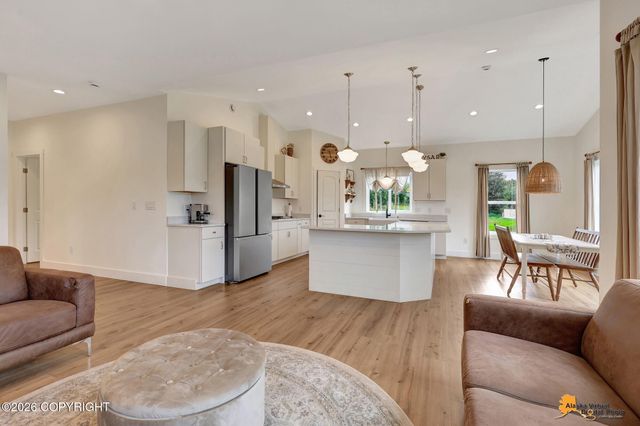 11879 E Apple Circle, Palmer, AK 99645