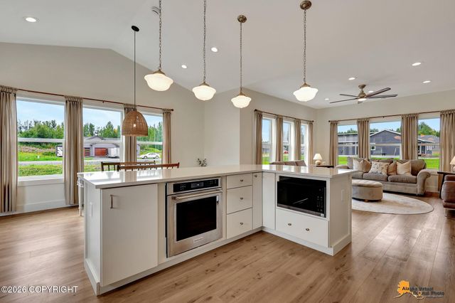 11879 E Apple Circle, Palmer, AK 99645