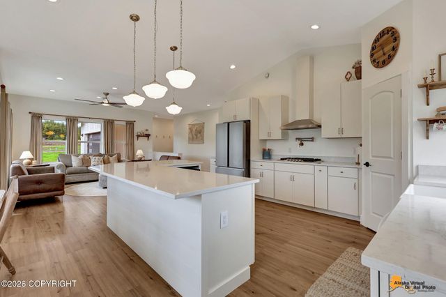 11879 E Apple Circle, Palmer, AK 99645