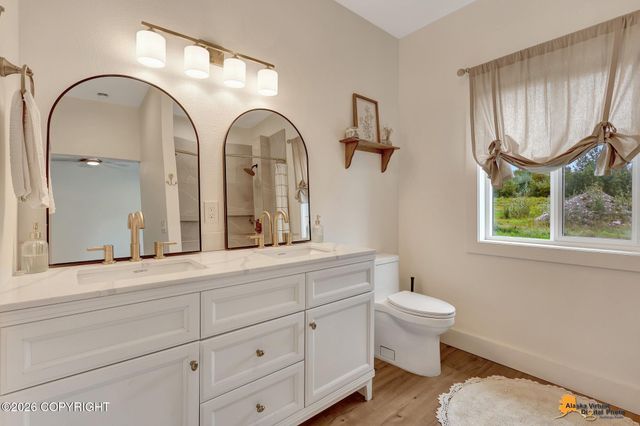 11879 E Apple Circle, Palmer, AK 99645