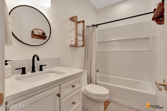 11879 E Apple Circle, Palmer, AK 99645