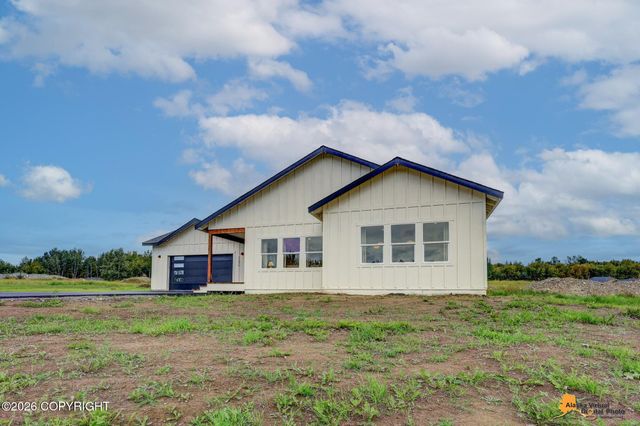 11879 E Apple Circle, Palmer, AK 99645