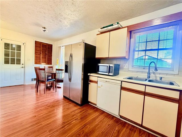 6205 Fieldcrest Drive, Morrow, GA 30260