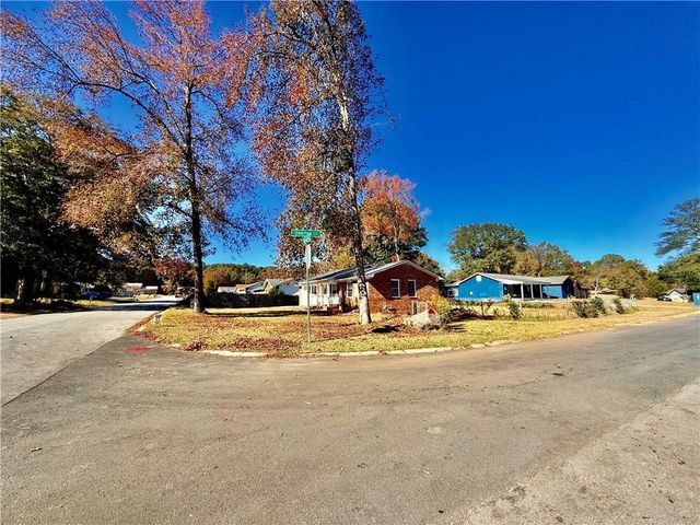 6205 Fieldcrest Drive, Morrow, GA 30260