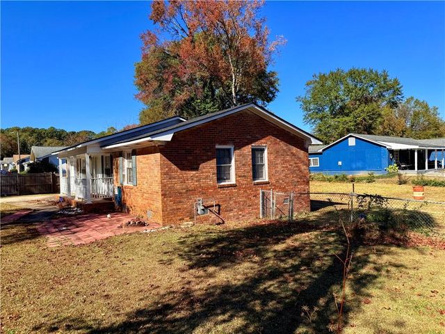 6205 Fieldcrest Drive, Morrow, GA 30260