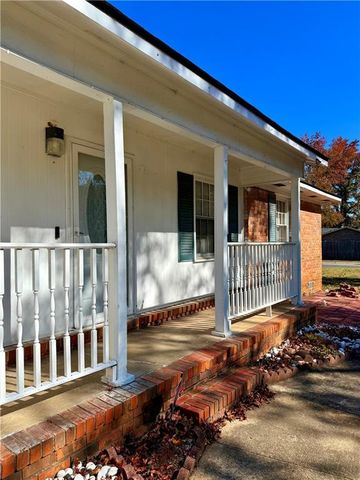 6205 Fieldcrest Drive, Morrow, GA 30260