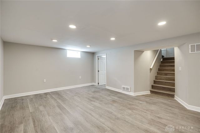 395 Dundee Circle, Dayton, OH 45431