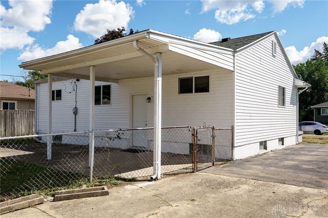 395 Dundee Circle, Dayton, OH 45431