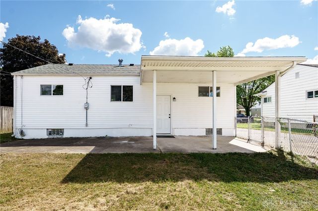 395 Dundee Circle, Dayton, OH 45431