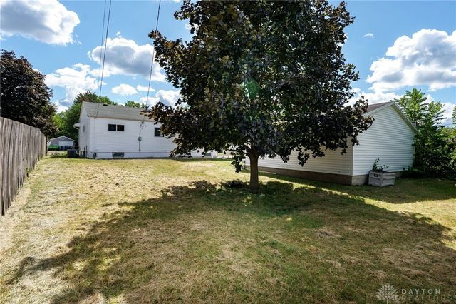 395 Dundee Circle, Dayton, OH 45431