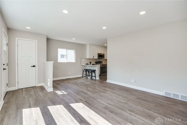 395 Dundee Circle, Dayton, OH 45431