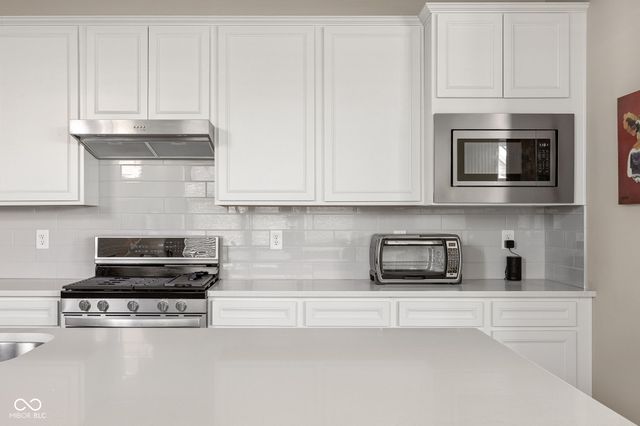 887 Tuxedo Drive, Westfield, IN 46074