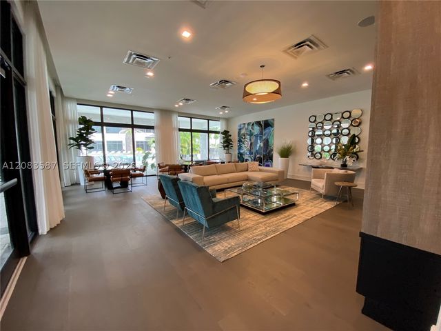 8253 NW 47th Ln 0, Doral, FL 33166