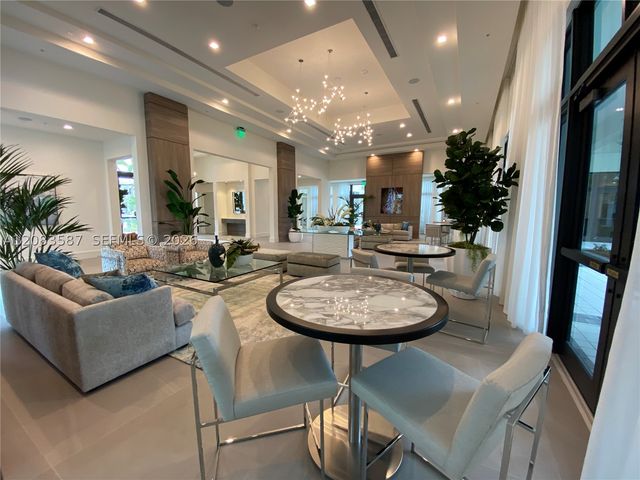 8253 NW 47th Ln 0, Doral, FL 33166