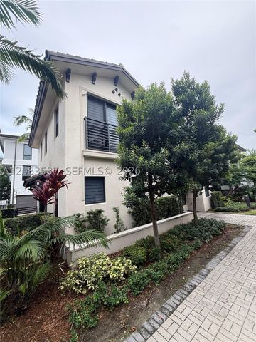 8253 NW 47th Ln 0, Doral, FL 33166