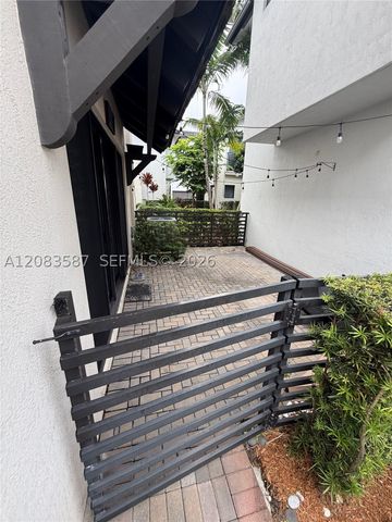8253 NW 47th Ln 0, Doral, FL 33166
