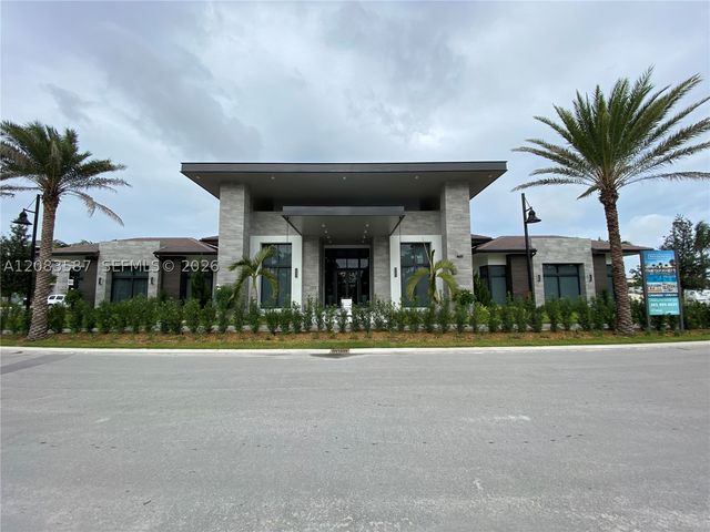 8253 NW 47th Ln 0, Doral, FL 33166