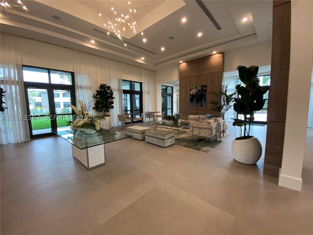 8253 NW 47th Ln 0, Doral, FL 33166
