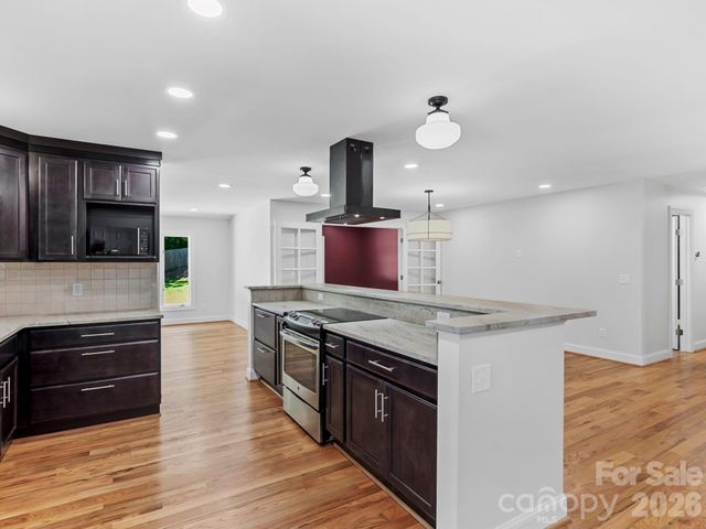 26 Glen Cove Road, Arden, NC 28704