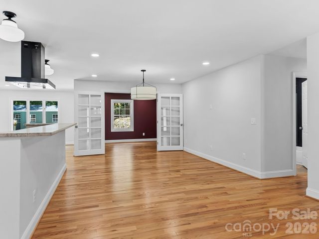 26 Glen Cove Road, Arden, NC 28704