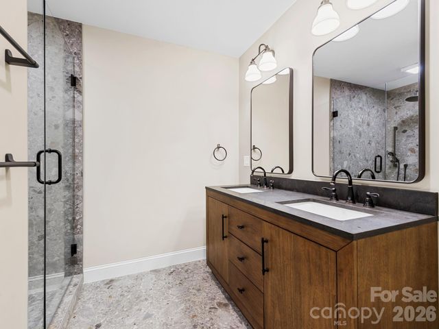 26 Glen Cove Road, Arden, NC 28704